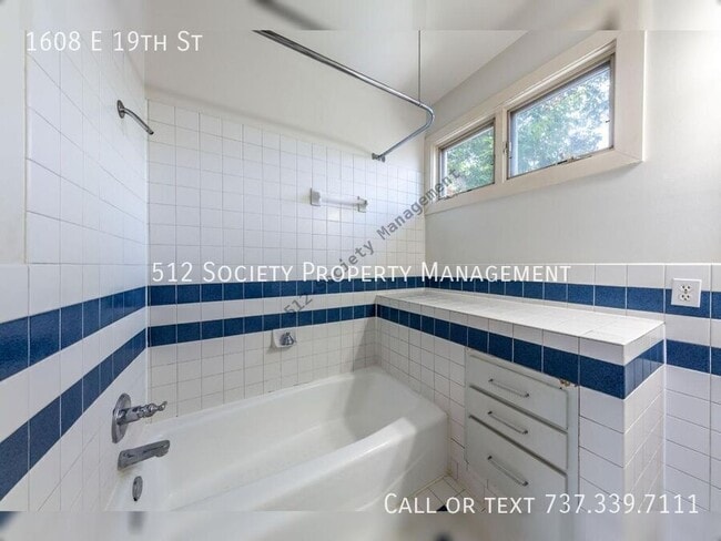 Building Photo - 1608 E 19th St