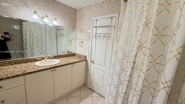 Building Photo - 15430 SW 81st Cir Ln