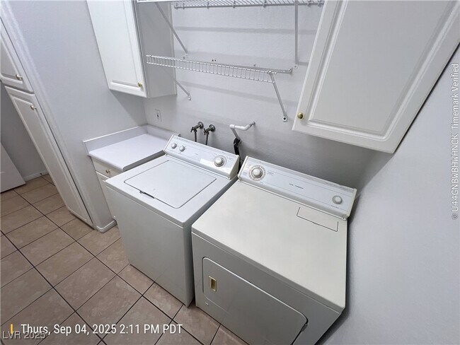 Building Photo - 2050 W Warm Springs Rd