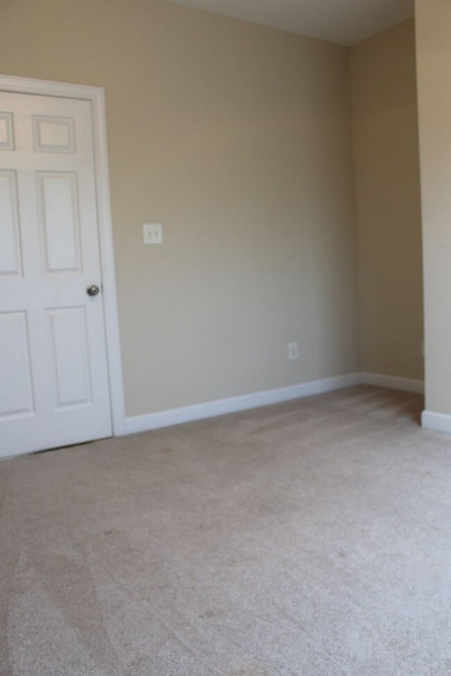 Building Photo - Dogwood Estates