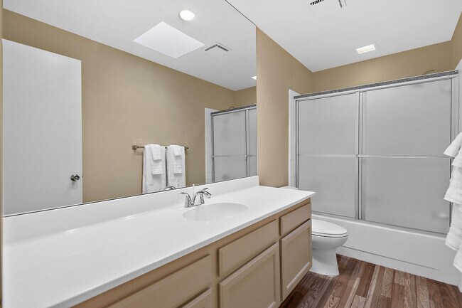 Building Photo - 11 Ronda Dr