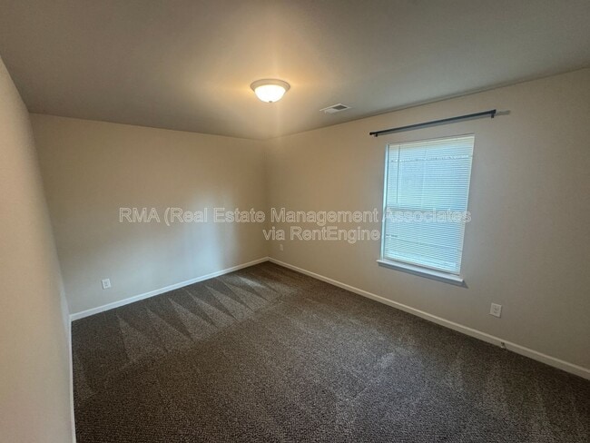 Building Photo - 2495 Barnesville Rd