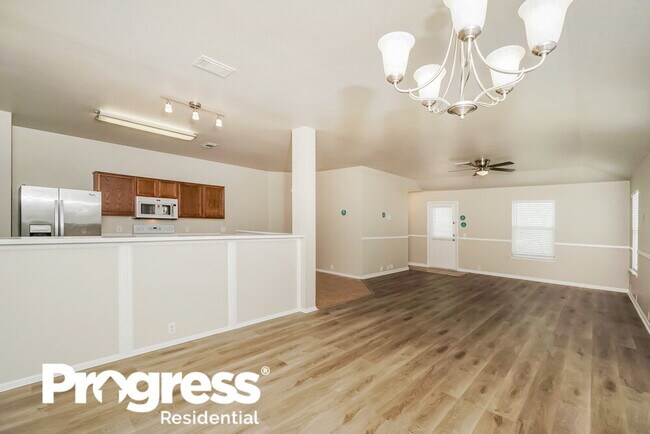 Building Photo - 930 Amber Knoll