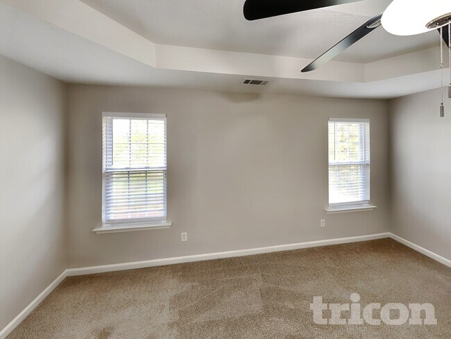 Building Photo - 701 St Charles Ave