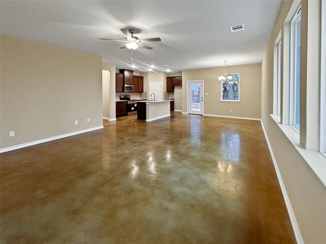 Building Photo - 104 Osage Dr