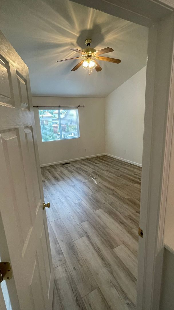 Building Photo - 3460 Bexley Dr