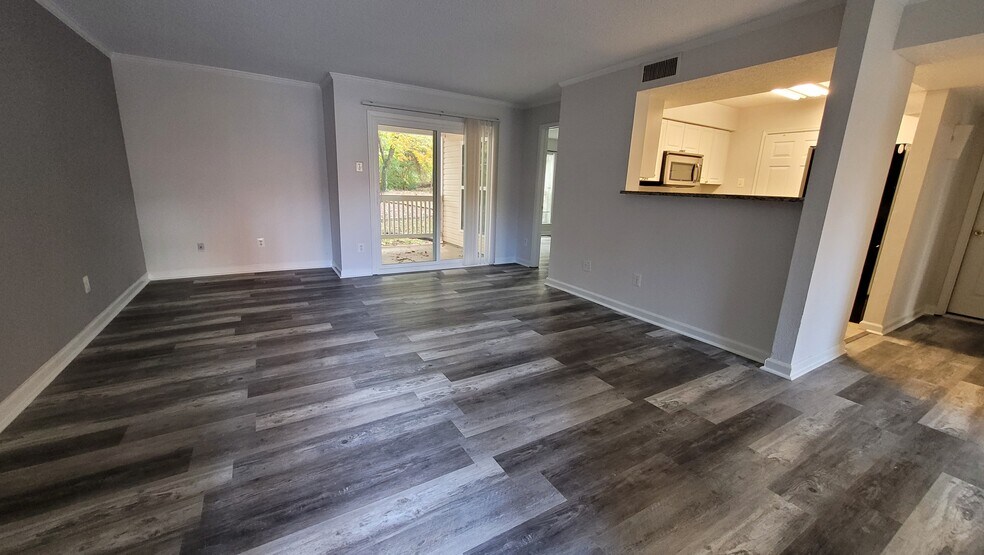 Living Room - 1509 Lincoln Way