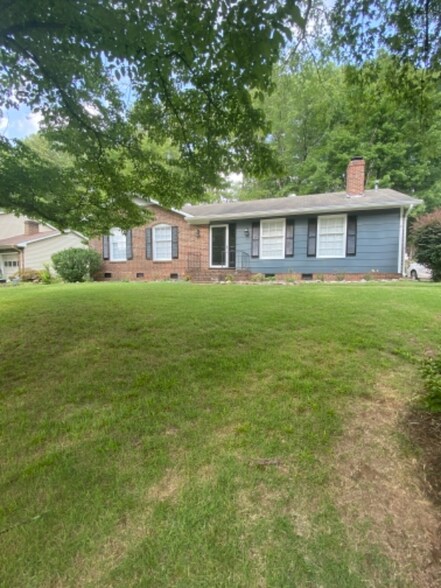 Primary Photo - 5912 Wintergreen Dr