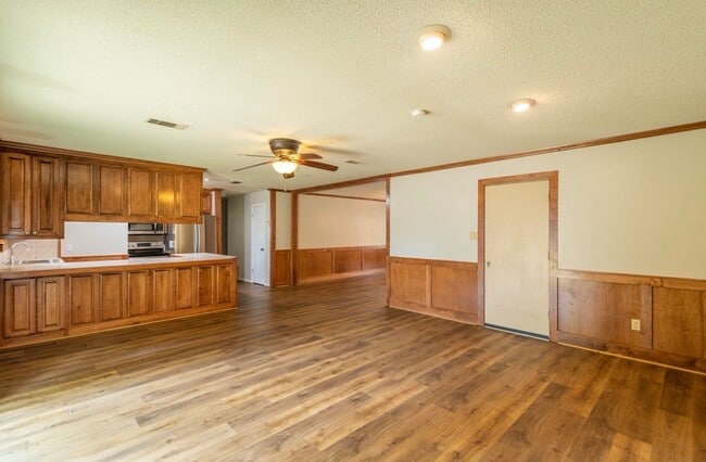 Building Photo - 1016 Grayland Dr