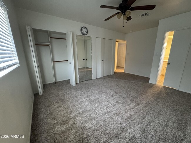 Building Photo - 5444 E Pinchot Ave