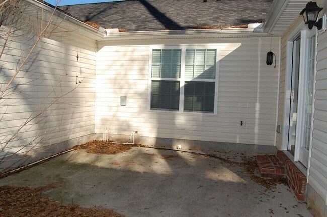 Building Photo - 173 Kendallwood Ct