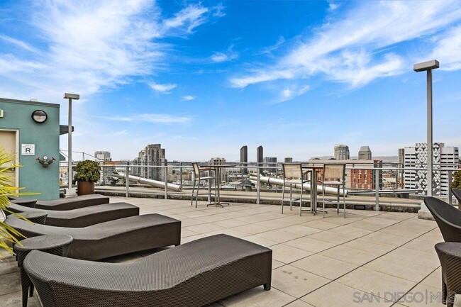 Roof Deck - 1080 Park Blvd