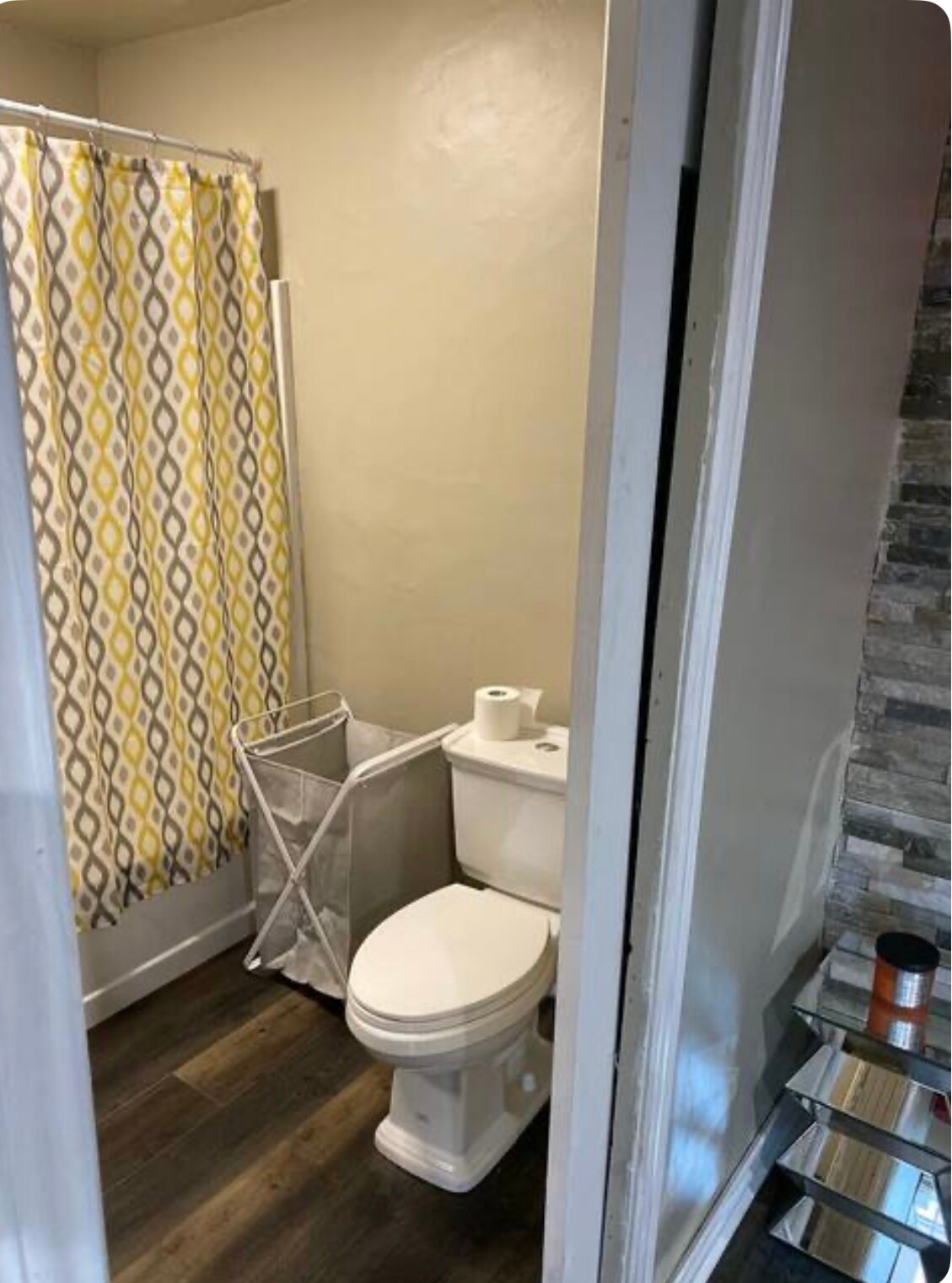 Building Photo - 2712 E Dominguez St