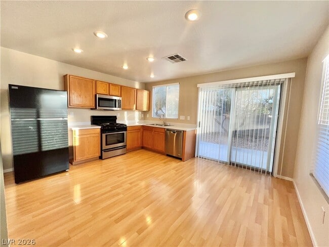 Building Photo - 8613 W Majestic Pine Ave