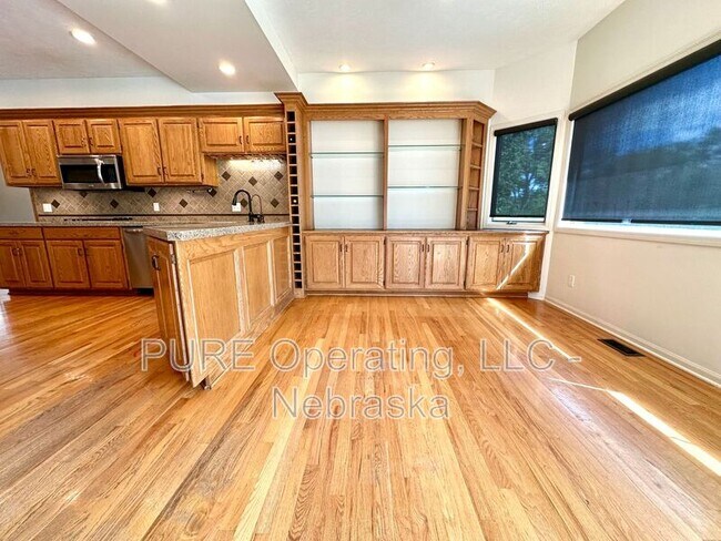 Building Photo - 3447 S 161st Cir