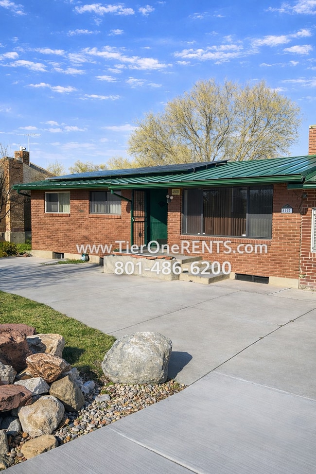 Building Photo - NO DEPOSIT option available for qualified renters!