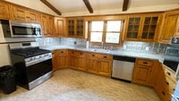Building Photo - Gorgeous 3BR 1 Bathroom in Leominster - HOT