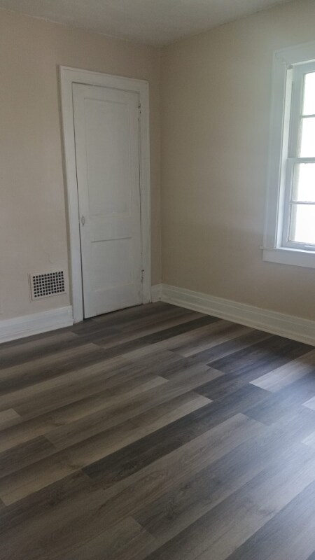 Building Photo - 110 Ivy St