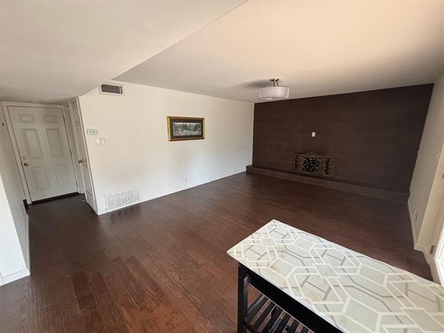 Building Photo - 2113 Via Del Norte