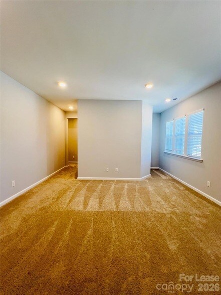 Building Photo - 11262 Serenity Farm Dr