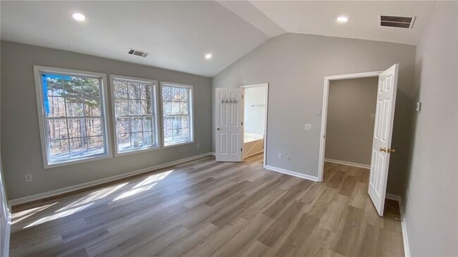 Building Photo - 325 Pintail Ct