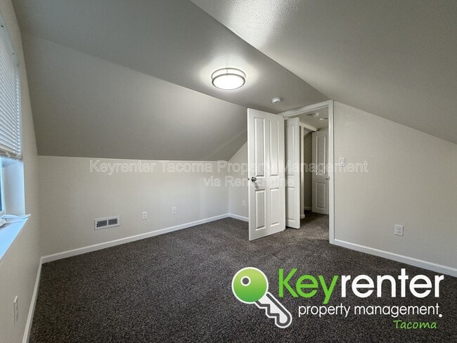 Building Photo - 5431 Clarkston St