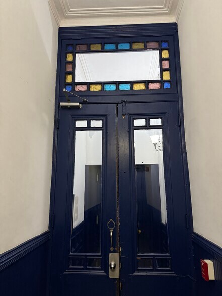 Building Photo - 1131 Washington St