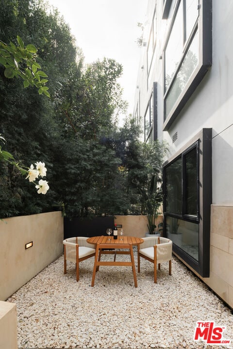 Building Photo - 724 Croft Ave