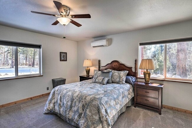 Building Photo - Gorgeous 2 Bed, 1.5 Bath Cabin Retreat on Big Creek