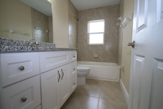 Building Photo - Beautiful 3 Bd/2Ba in Ocala!!