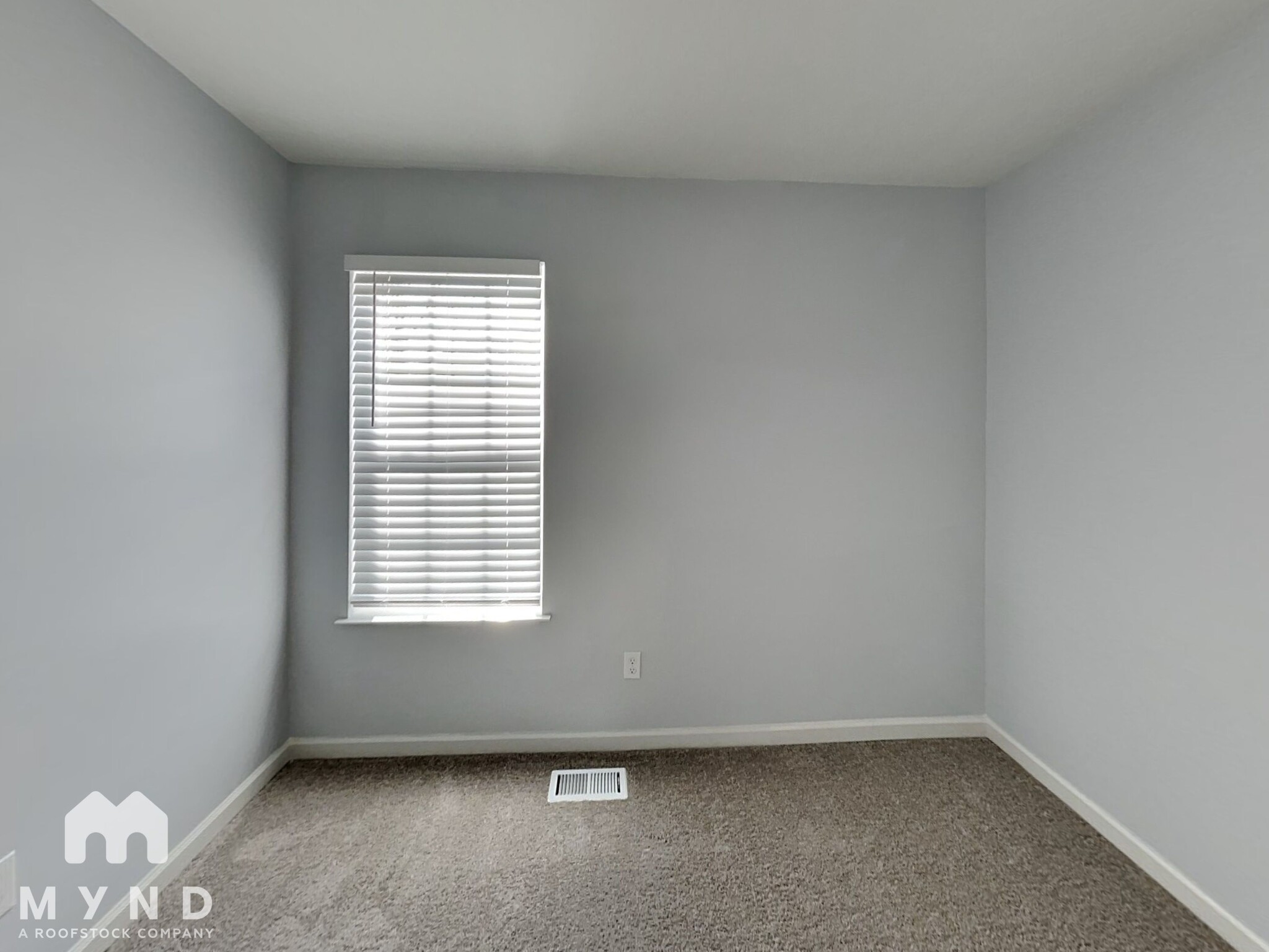 Building Photo - 76 Hale Haven Dr