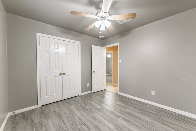 Building Photo - 8322 Kingsbridge Meadow Dr