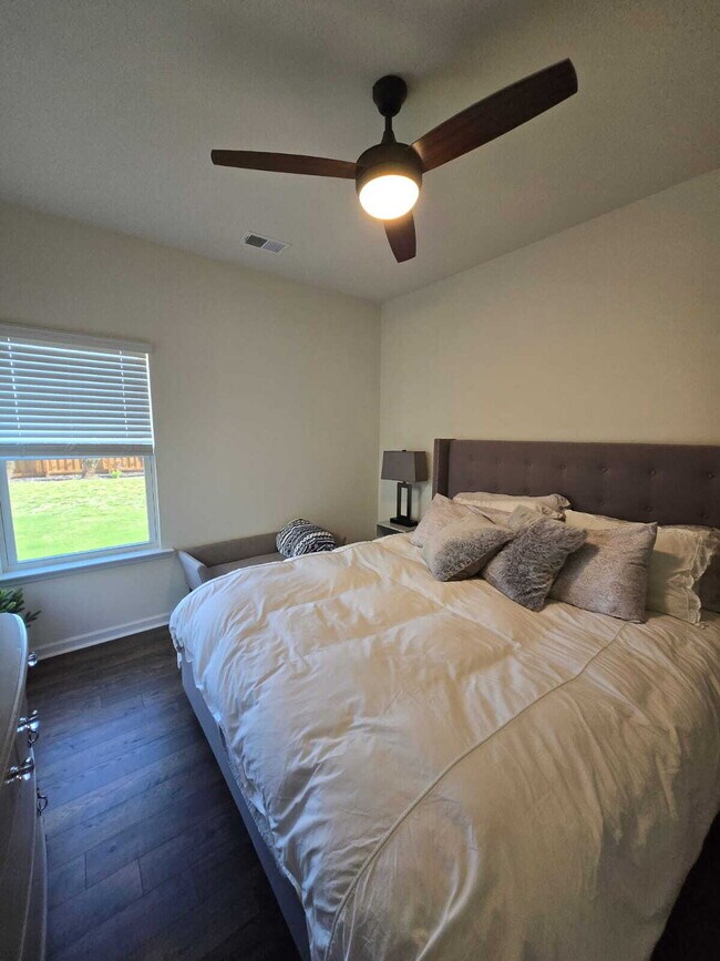 Building Photo - Charming Home in Sweet Briar Community