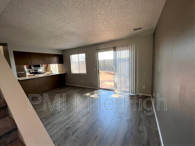 Building Photo - Lease Pending: 12512 Forest Dr