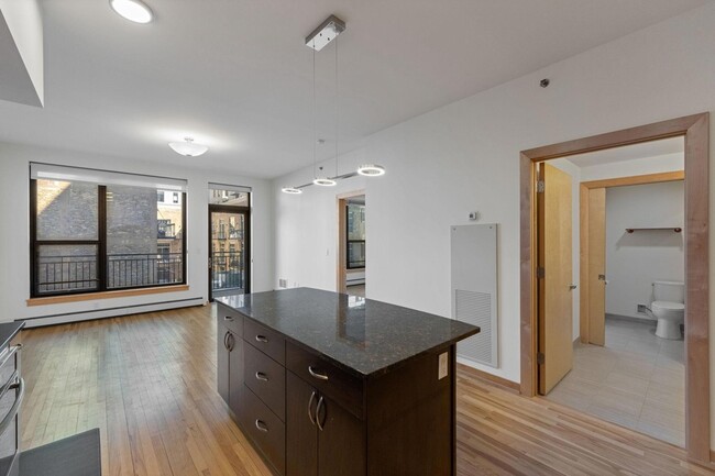 Building Photo - 740 Portland Ave