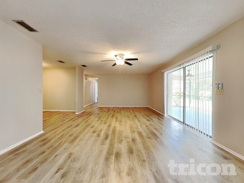 Building Photo - 4918 Ithaca Ln