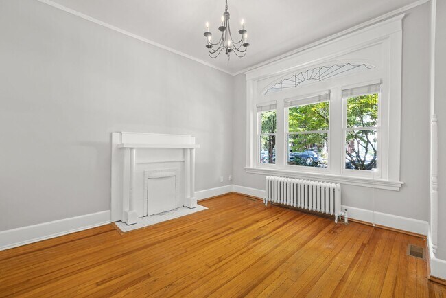 Building Photo - 1721 Hanover Ave