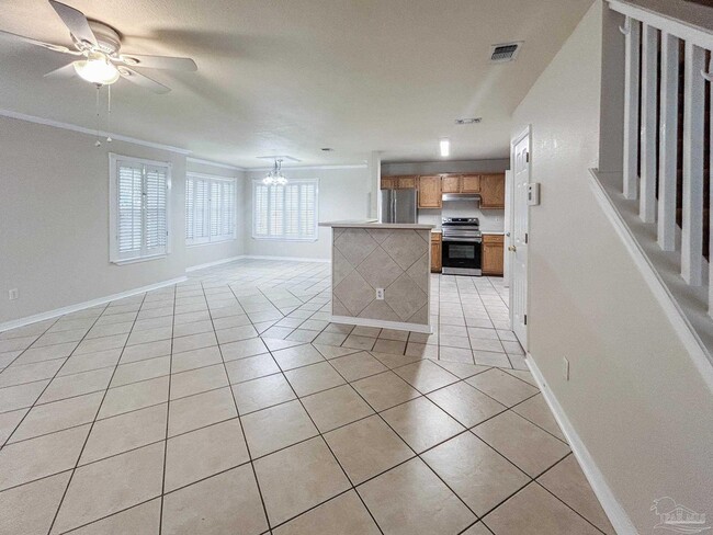 Building Photo - 5915 N Bay Point Dr