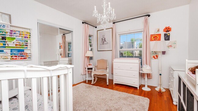 Building Photo - Single story, 4 bedroom, plus detached off...