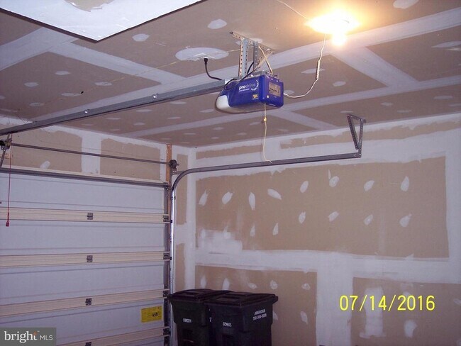 Building Photo - 731 Chevington Ct