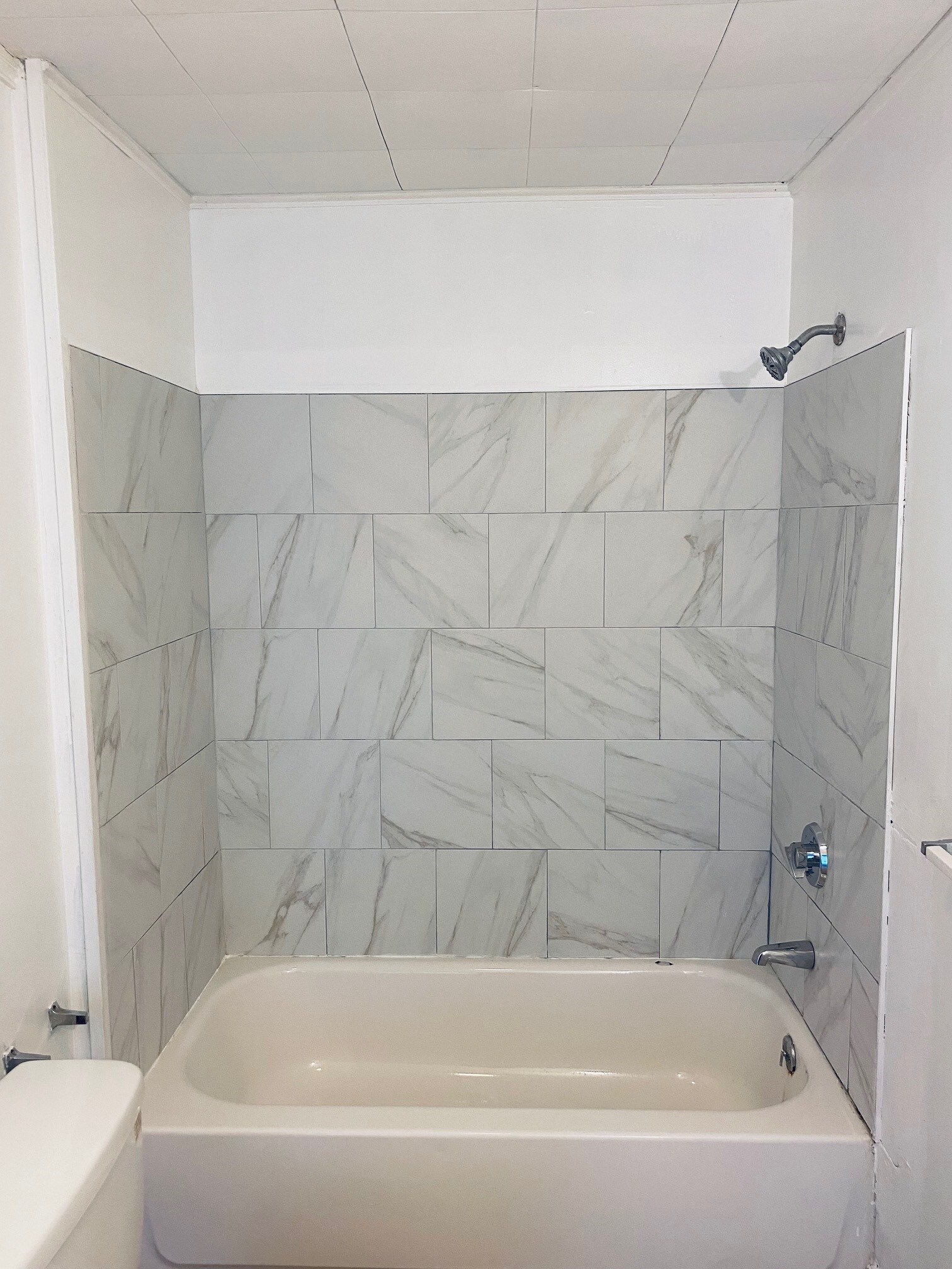 bath showre - 314 E Main St