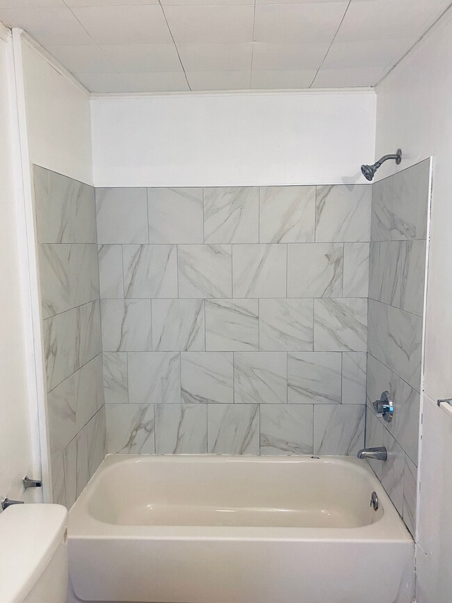 bath showre - 314 E Main St