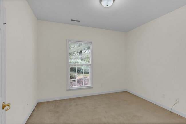 Building Photo - 7018 Sunrise Cir