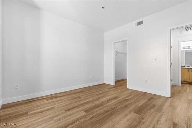 Building Photo - 6955 N Durango Dr