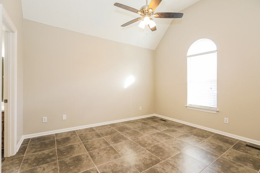 Building Photo - 1774 N Cove