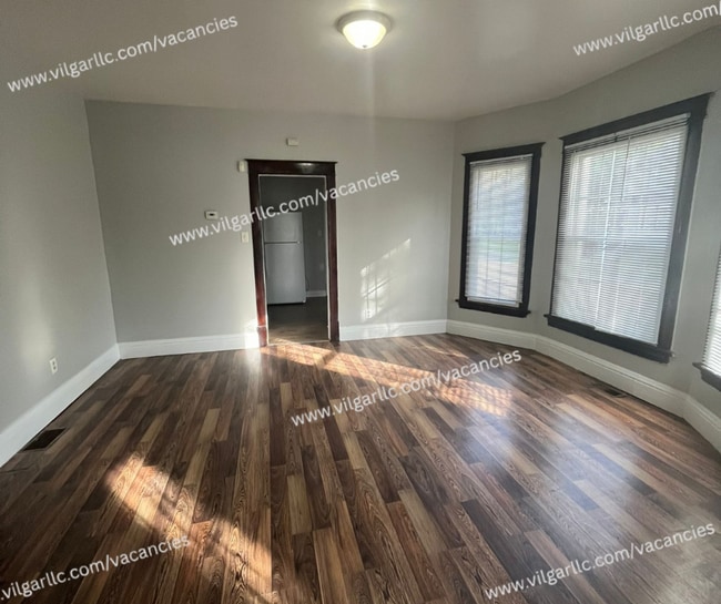 Building Photo - 677 Tyler St