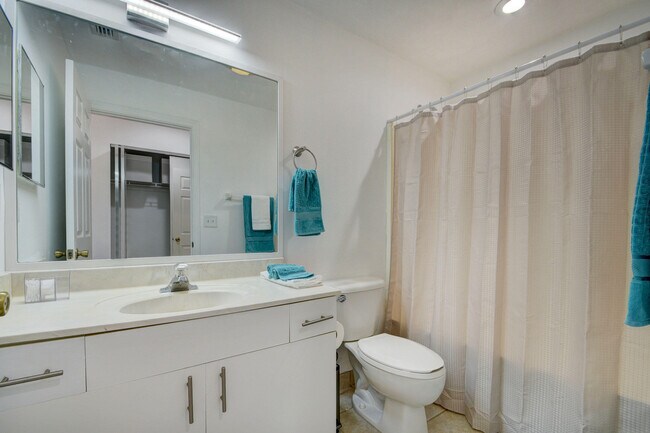 Building Photo - 12554 Westhampton Cir