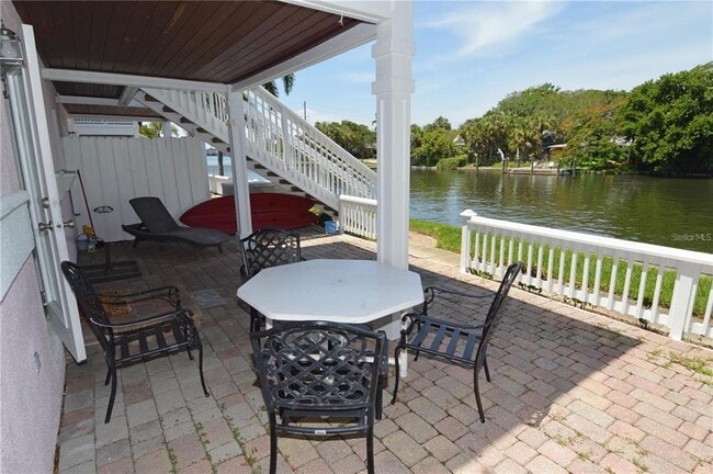 Building Photo - 3873 Pompano Dr SE