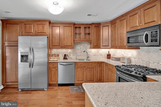 Building Photo - 307 Bollen Ct