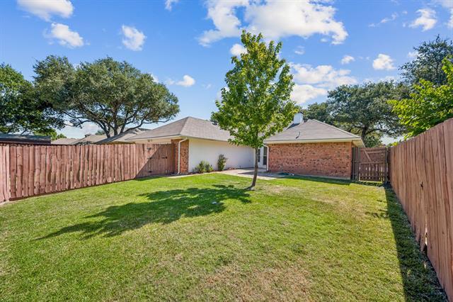 Building Photo - 4203 Meadow Ridge Dr